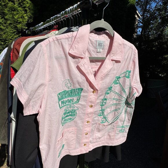 BDG Nash Embroidered Souvenir Short Sleeve Button-Down Shirt - Picture 4 of 6